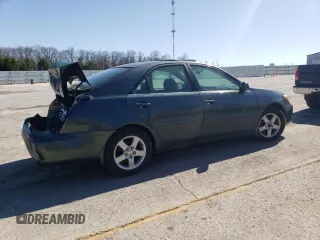 2003 Toyota Camry LE z VIN 4T1BF32K63U559665, wystawiony jako Copart lot #52147645 z przebiegiem 322 212 mil mil oraz Szkoda całkowita • Salvage title. Historia ofert i sprzedaży dostępna na DreamBid. Obrazek 3.
