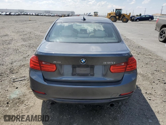 2015 BMW 3 Series 335i xDrive с VIN WBA3B9G53FNR93869, выставлен на аукционе Copart как лот 62071505 с пробегом 60 225 миль миль и Списание • Salvage title. История ставок и продаж доступна на DreamBid. Изображение 6.