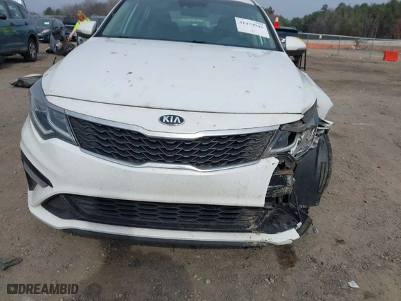 2020 Kia Optima LX with VIN 5XXGT4L35LG420813, listed as a IAAI auction lot 41479946 with 90,052 mi miles. Bid and sale history available at carsss.com. Image 12.