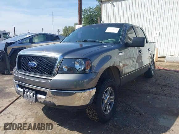 2007 Ford F-150 XLT with VIN 1FTRW12W47KC10337, listed as a IAAI auction lot 41568915 with 189,685 mi miles. Bid and sale history available at carsss.com. Image 2.