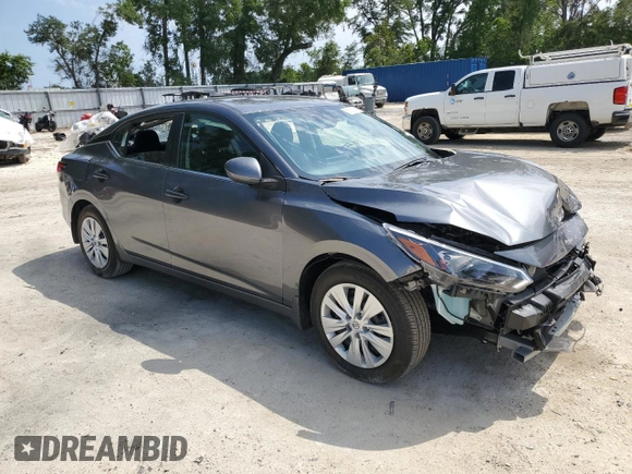 2024 Nissan Sentra S z VIN 3N1AB8BV0RY322097, wystawiony jako Copart lot #55562335 z przebiegiem 5 435 mil mil oraz Nie do naprawy • Non repairable. Historia ofert i sprzedaży dostępna na DreamBid. Obrazek 4.