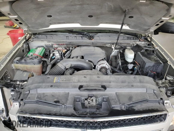 2008 Chevrolet Suburban Commercial with VIN 3GNGK26K28G309111, listed as a Copart auction lot 80510184 with 140,242 mi miles and Salvage Title. Bid and sale history available at carsss.com. Image 12.