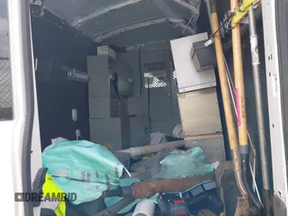 2023 Ford Transit Cargo с VIN 1FTBR2C84PKB85423, выставлен на аукционе IAAI как лот 42099152 с пробегом 48 328 миль миль и . История ставок и продаж доступна на DreamBid. Изображение 8.