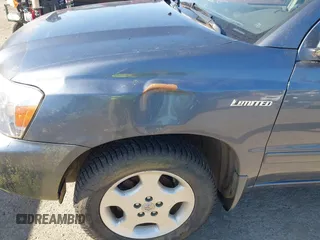 2005 Toyota Highlander z VIN JTEEP21A850092756, wystawiony jako IAAI lot #42336538 z przebiegiem 216 608 mil mil oraz . Historia ofert i sprzedaży dostępna na DreamBid. Obrazek 6.