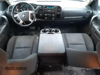 2013 Chevrolet Silverado 1500 LT with VIN 3GCPKSEA3DG292038, listed as a Copart auction lot 44996995 with 139,633 mi miles and Salvage Title. Bid and sale history available at DreamBid. Image 8.