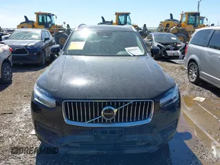 2021 Volvo XC90 Momentum with VIN YV4102PKXM1741082, listed as a IAAI auction lot 41803261 with 42,986 mi miles. Bid and sale history available at carsss.com. Image 13.