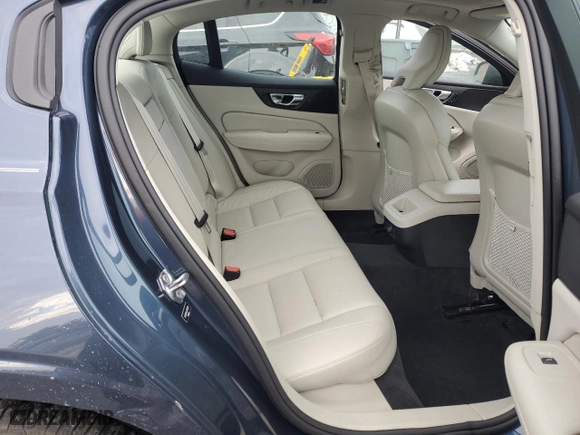 2020 Volvo S60 Momentum with VIN 7JR102FK4LG045299, listed as a Copart auction lot 86180514 with 43,828 mi miles and Salvage Title. Bid and sale history available at carsss.com. Image 10.