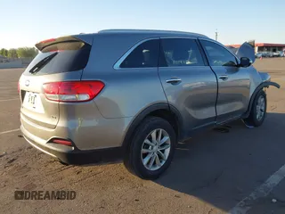 2018 Kia Sorento LX with VIN 5XYPG4A50JG387396, listed as a IAAI auction lot 40848247 with Not Provided miles and . Bid and sale history available at DreamBid. Image 4.