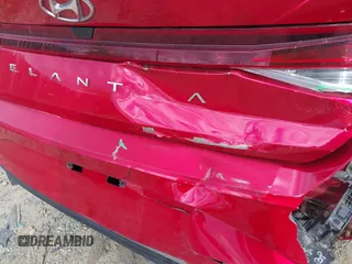 2022 Hyundai Elantra SE with VIN 5NPLL4AGXNH072597, listed as a IAAI auction lot 42040815 with 24,582 mi miles and . Bid and sale history available at carsss.com. Image 18.