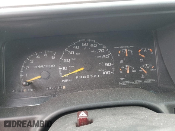 1999 GMC Suburban z VIN 1GKFK16R0XJ772880, wystawiony jako Copart lot #46986325 z przebiegiem 237 921 mil mil oraz Czysty tytuł • Clean title. Historia ofert i sprzedaży dostępna na DreamBid. Obrazek 9.