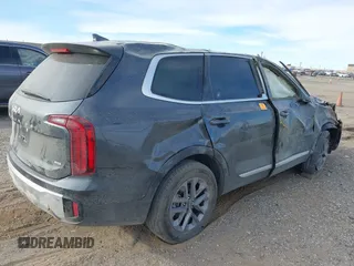 2024 Kia Telluride LX z VIN 5XYP2DGC8RG423352, wystawiony jako IAAI lot #41194764 z przebiegiem Nie podano mil oraz . Historia ofert i sprzedaży dostępna na DreamBid. Obrazek 4.