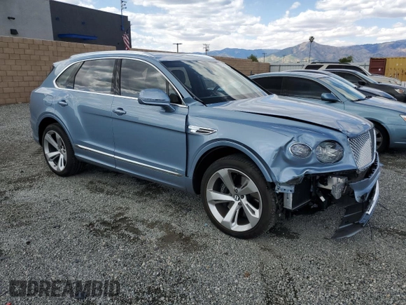 2022 Bentley Bentayga V8 z VIN SJAAM2ZV9NC016403, wystawiony jako Copart lot #51584975 z przebiegiem 4 462 mil mil oraz Szkoda całkowita • Salvage title. Historia ofert i sprzedaży dostępna na DreamBid. Obrazek 4.