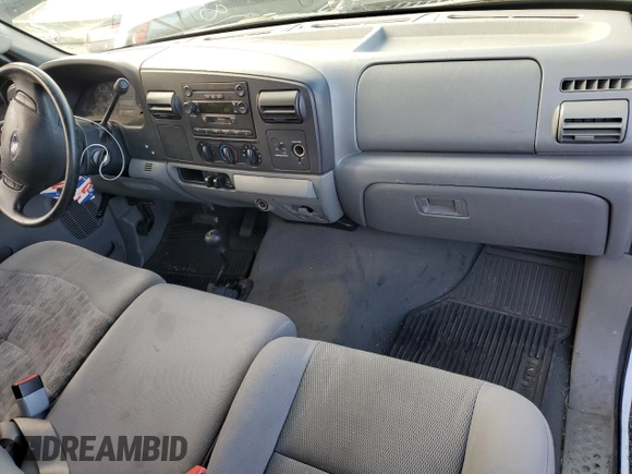 2005 Ford F-350 XL z VIN 1FTWF31P05EB41019, wystawiony jako Copart lot #82401704 z przebiegiem 114 329 mil mil oraz Szkoda całkowita • Salvage title. Historia ofert i sprzedaży dostępna na DreamBid. Obrazek 8.