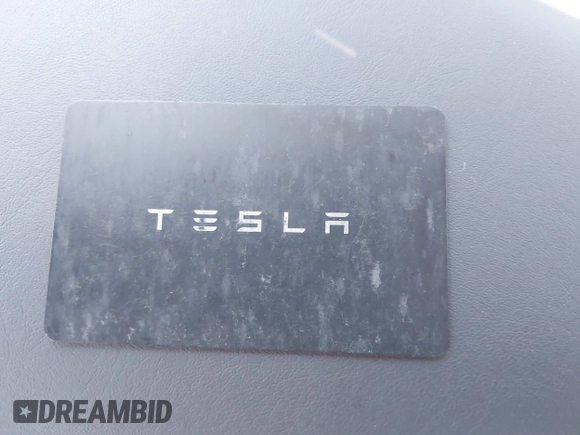 2022 Tesla Model Y Long Range z VIN 7SAYGDEE3NF426481, wystawiony jako IAAI lot #42076729 z przebiegiem 21 648 mil mil oraz . Historia ofert i sprzedaży dostępna na DreamBid. Obrazek 11.