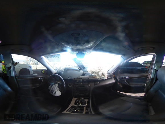 2004 Mercedes-Benz C 320 z VIN WDBRF64JX4F522423, wystawiony jako IAAI lot #42287731 z przebiegiem Nie podano mil oraz . Historia ofert i sprzedaży dostępna na DreamBid. Obrazek 17.
