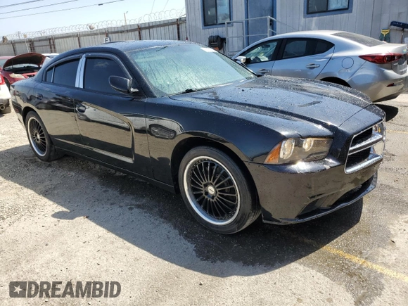 2013 Dodge Charger SE z VIN 2C3CDXBG6DH509939, wystawiony jako Copart lot #57851415 z przebiegiem 182 634 mil mil oraz Szkody całkowita. Historia ofert i sprzedaży dostępna na DreamBid. Obrazek 4.