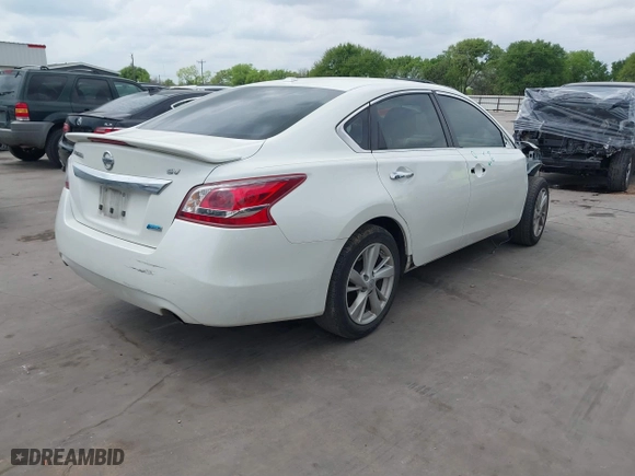 2013 Nissan Altima 2.5 SL with VIN 1N4AL3AP3DN488058, listed as a IAAI auction lot 41876703 with 139,278 mi miles. Bid and sale history available at carsss.com. Image 4.