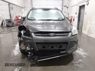 2016 Ford Escape SE с VIN 1FMCU9GX6GUC24672, выставлен на аукционе IAAI как лот 41210691 с пробегом 90 605 миль миль и . История ставок и продаж доступна на DreamBid. Изображение 12.
