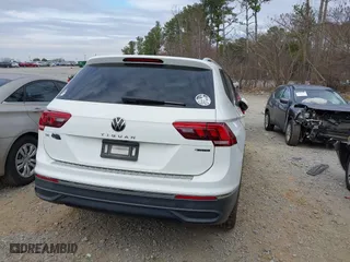 2022 Volkswagen Tiguan SE with VIN 3VV2B7AX5NM055508, listed as a IAAI auction lot 41179328 with 50,693 mi miles. Bid and sale history available at carsss.com. Image 15.