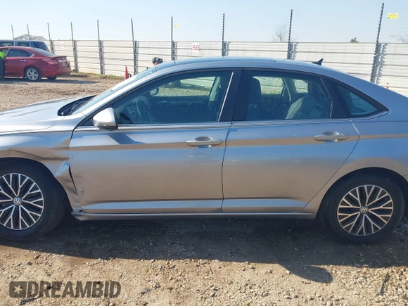 2020 Volkswagen Jetta S z VIN 3VWCB7BU5LM035468, wystawiony jako IAAI lot #41785899 z przebiegiem 69 058 mil mil oraz . Historia ofert i sprzedaży dostępna na DreamBid. Obrazek 14.