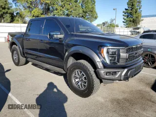 2021 Ford F-150 Raptor with VIN 1FTFW1RG4MFC25118, listed as a Copart auction lot 86217584 with 30,802 mi miles and Salvage Title. Bid and sale history available at carsss.com. Image 4.