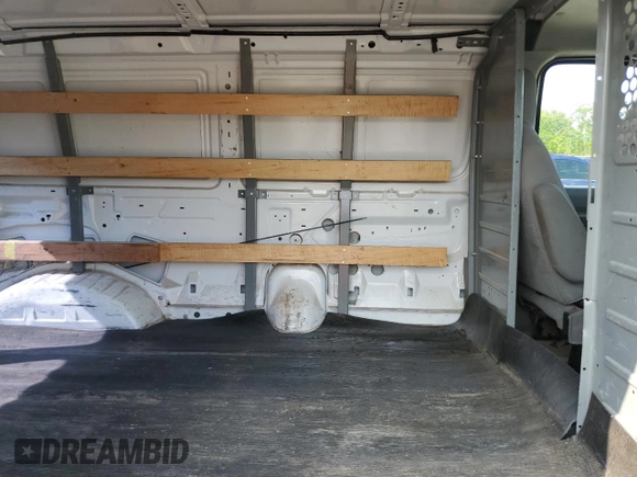 2013 Ford Econoline Cargo Commercial с VIN 1FTNE2EW3DDA46372, выставлен на аукционе Copart как лот 59529175 с пробегом 169 295 миль миль и Чистый • Clean title. История ставок и продаж доступна на DreamBid. Изображение 11.