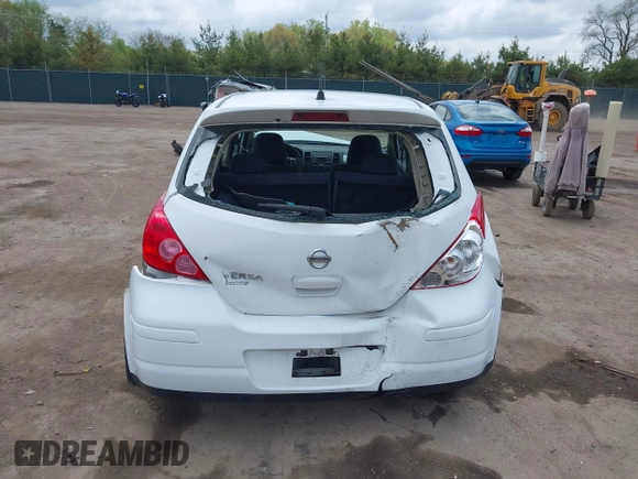 2009 Nissan Versa S с VIN 3N1BC13E29L372004, выставлен на аукционе IAAI как лот 42238770 с пробегом 100 951 миль миль и . История ставок и продаж доступна на DreamBid. Изображение 17.