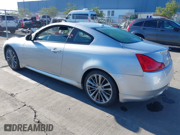 2013 Infiniti G37 IPL with VIN JN1CV6EK8DM922822, listed as a IAAI auction lot 41324156 with Not Provided miles. Bid and sale history available at carsss.com. Image 3.