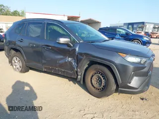 2019 Toyota RAV4 LE with VIN JTMK1RFV0KD003070, listed as a IAAI auction lot 42051761 with 86,651 mi miles. Bid and sale history available at carsss.com. Image 1.