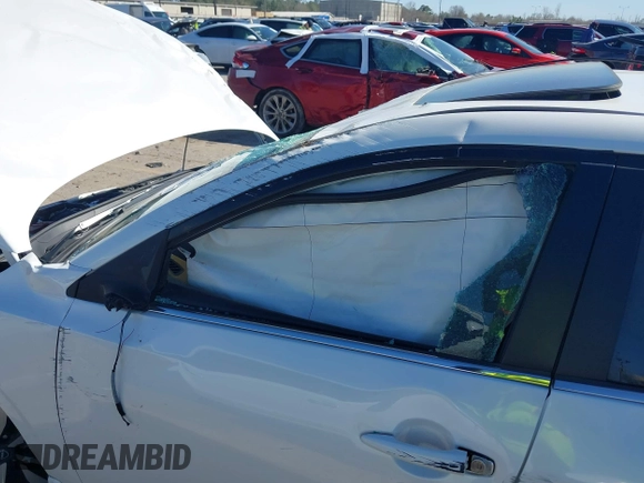 2024 Nissan Sentra SV with VIN 3N1AB8CV3RY280488, listed as a IAAI auction lot 41725874 with 16,810 mi miles and . Bid and sale history available at DreamBid. Image 6.