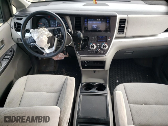 2016 Toyota Sienna LE AAS z VIN 5TDKK3DC7GS712022, wystawiony jako Copart lot #79108114 z przebiegiem 78 235 mil mil oraz Szkoda całkowita • Salvage title. Historia ofert i sprzedaży dostępna na DreamBid. Obrazek 8.