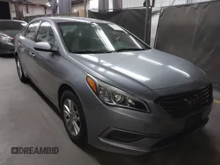 2017 Hyundai Sonata SE with VIN 5NPE24AFXHH489693, listed as a IAAI auction lot 41478117 with 115,043 mi miles. Bid and sale history available at carsss.com. Image 1.