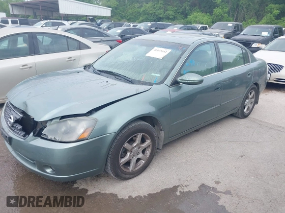 2005 Nissan Altima 2.5 S with VIN 1N4AL11D05N404581, listed as a IAAI auction lot 42073642 with 92,918 mi miles. Bid and sale history available at carsss.com. Image 2.