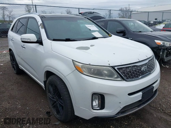 2014 Kia Sorento SX with VIN 5XYKW4A77EG449963, listed as a IAAI auction lot 41963370 with 182,072 mi miles. Bid and sale history available at carsss.com. Image 1.