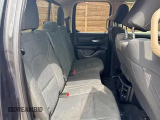 2019 Ram 1500 Tradesman z VIN 1C6SRFCT8KN585978, wystawiony jako Copart lot #58619235 z przebiegiem 112 470 mil mil oraz Czysty tytuł • Clean title. Historia ofert i sprzedaży dostępna na DreamBid. Obrazek 6.