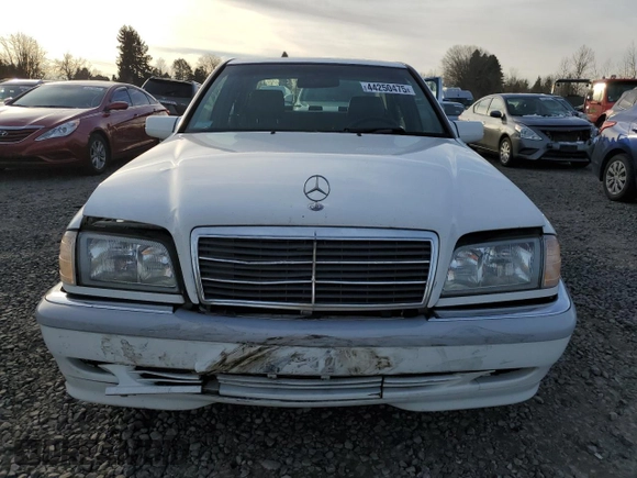 2000 Mercedes-Benz C 230 Kompressor with VIN WDBHA24G7YA822415, listed as a Copart auction lot 44250475 with 180,311 mi miles and Salvage Title. Bid and sale history available at carsss.com. Image 5.