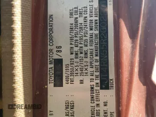 1986 Toyota Pickup с VIN JT4RN55R2G0227195, выставлен на аукционе Copart как лот 60195645 с пробегом 88 825 миль миль и Чистый • Clean title. История ставок и продаж доступна на DreamBid. Изображение 12.