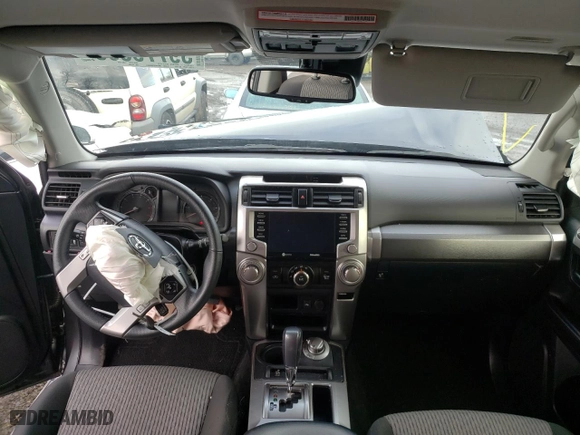 2020 Toyota 4Runner SR5 with VIN JTEBU5JRXL5813596, listed as a Copart auction lot 39779893 with 27,470 mi miles. Bid and sale history available at carsss.com. Image 8.