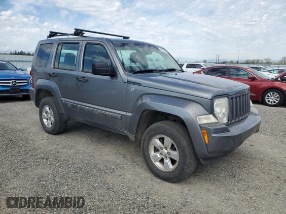 2012 Jeep Liberty Sport Latitude z VIN 1C4PJMAKXCW161928, wystawiony jako Copart lot #49835595 z przebiegiem 149 056 mil mil oraz Czysty tytuł • Clean title. Historia ofert i sprzedaży dostępna na DreamBid. Obrazek 4.