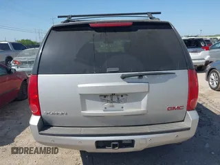 2013 GMC Yukon SLT with VIN 1GKS1CE09DR268602, listed as a IAAI auction lot 41992325 with 167,476 mi miles. Bid and sale history available at carsss.com. Image 16.
