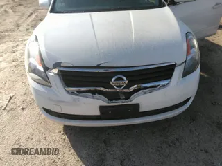 2009 Nissan Altima SL with VIN 1N4AL21E09N471413, listed as a IAAI auction lot 42127621 with 88,117 mi miles and . Bid and sale history available at DreamBid. Image 6.