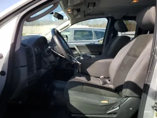 2011 Nissan Titan S z VIN 1N6AA0CJ1BN306259, wystawiony jako Copart lot #51219955 z przebiegiem 75 741 mil mil oraz Szkoda całkowita • Salvage title. Historia ofert i sprzedaży dostępna na DreamBid. Obrazek 7.