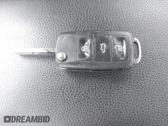 2013 Volkswagen Jetta SE with VIN 3VWDX7AJ0DM427871, listed as a IAAI auction lot 42264288 with 178,983 mi miles and . Bid and sale history available at DreamBid. Image 11.