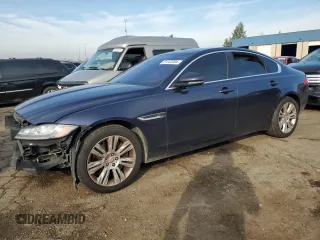 2016 Jaguar XF 35t Premium with VIN SAJBJ4BVXGCY17525, listed as a Copart auction lot 81242094 with 115,319 mi miles and Clean Title. Bid and sale history available at carsss.com. Image 1.