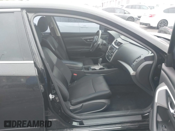 2017 Nissan Altima SV z VIN 1N4AL3AP7HC218462, wystawiony jako IAAI lot #42189510 z przebiegiem 98 426 mil mil oraz . Historia ofert i sprzedaży dostępna na DreamBid. Obrazek 5.