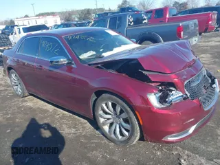 2019 Chrysler 300 Touring with VIN 2C3CCAAG7KH501461, listed as a IAAI auction lot 41293572 with 27,948 mi miles. Bid and sale history available at carsss.com. Image 1.