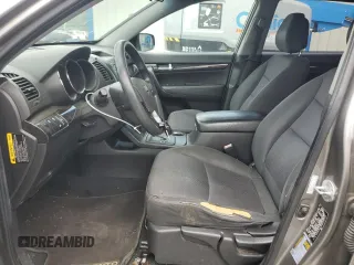 2011 Kia Sorento LX with VIN 5XYKT3A14BG086936, listed as a Copart auction lot 55522405 with 304,073 mi miles and Clean Title. Bid and sale history available at DreamBid. Image 7.