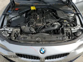 2018 BMW 4 Series 440i xDrive z VIN WBA4W9C56JAC99159, wystawiony jako Copart lot #79561174 z przebiegiem 77 429 mil mil oraz Szkoda całkowita • Salvage title. Historia ofert i sprzedaży dostępna na DreamBid. Obrazek 11.