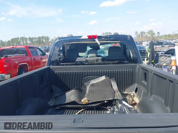 2021 Ford F-150 XL z VIN 1FTMF1E5XMKE72999, wystawiony jako IAAI lot #41790862 z przebiegiem 55 991 mil mil oraz . Historia ofert i sprzedaży dostępna na DreamBid. Obrazek 8.