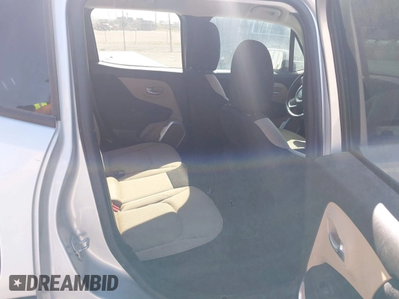 2017 Jeep Renegade Latitude z VIN ZACCJABB7HPE45968, wystawiony jako IAAI lot #42270780 z przebiegiem 99 437 mil mil oraz . Historia ofert i sprzedaży dostępna na DreamBid. Obrazek 8.